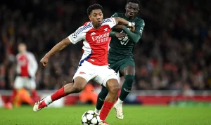 Myles Lewis-Skelly Dihadapkan pada Pilihan Berat antara Manchester United dan Arsenal