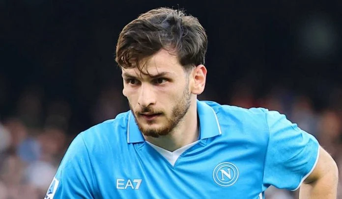 Napoli Menghadapi Tantangan Baru: Antara Persaingan Liga dan Tawaran Transfer