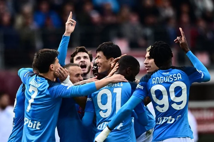 Napoli Tambah Momentum Menuju Musim Baru dengan Kemenangan 6-2 atas Aris
