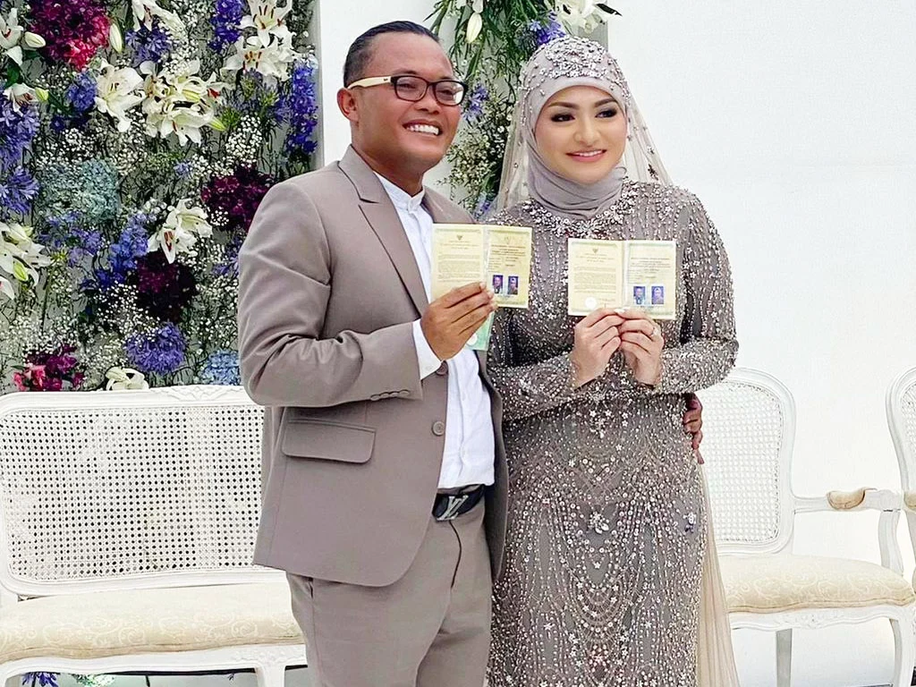 Nathalie Holscher Menikah dengan Aripat, Sule Mengucapkan Selamat