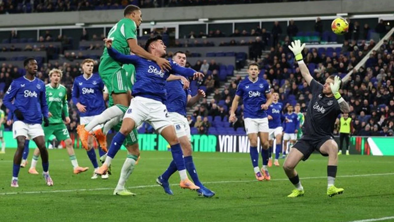 Newcastle United Kalah dari Everton di Pertandingan Persahabatan: Analisis Kekuatan dan Kelemahan