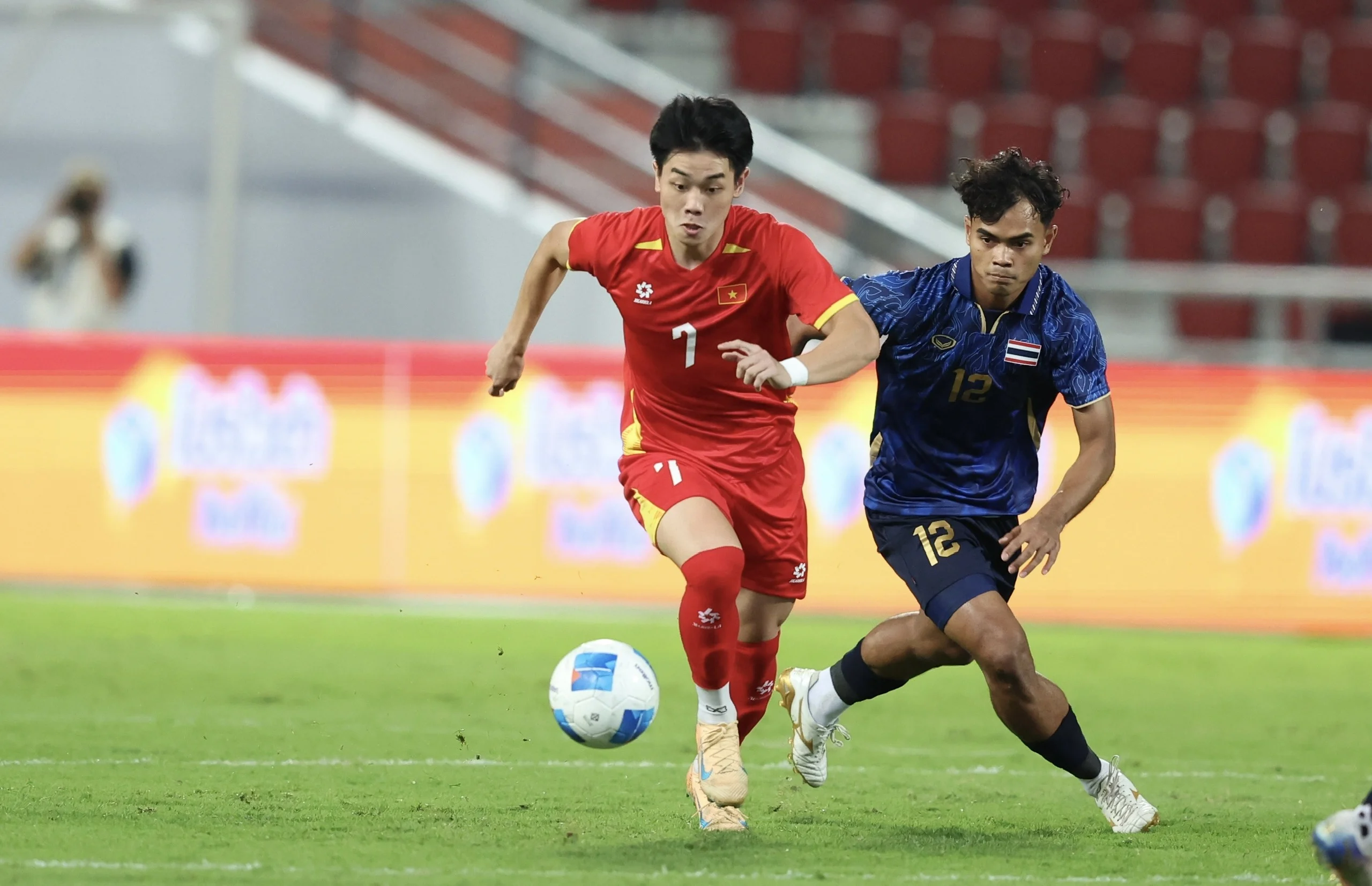 Nguyễn Đình Bắc: Bintang Baru Sepak Bola Vietnam