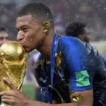 Pemain Sepak Bola dan Aktor: Berita Terkini dan Profil Menarik