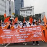 Pemerintah Berupaya Stabilkan Ekonomi, Sementara Aksi Buruh Dihentikan