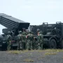 Rabu Wekasan 2026: Korps Marinir Uji Roket MLRS Vampire dan Tradisi Tolak Bala