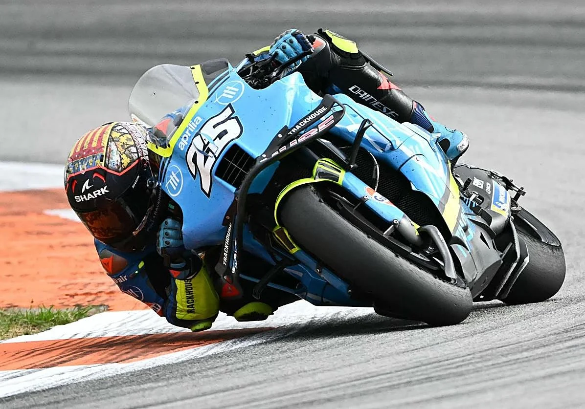 Raul Fernandez Dominasi MotoGP Inggris 2026, Bezzecchi Pulih dari Momen Sulit