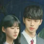 Seindah Masa Remaja: Kisah Persahabatan dan Cinta di Bangku SMA