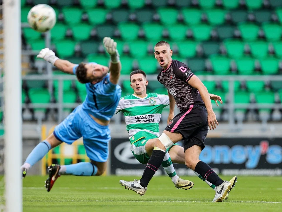 Shamrock Rovers Menang Dramatis Atas Dundalk, Pemain Rovers Dikecam 'Coward'!