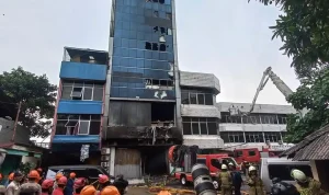 Subuh di Jakarta: Dedi Mulyadi Minta Rumah Sakit Layani Korban Begal, Sementara Kebakaran Gedung Bapenda DKI Jakarta Dilokalisir