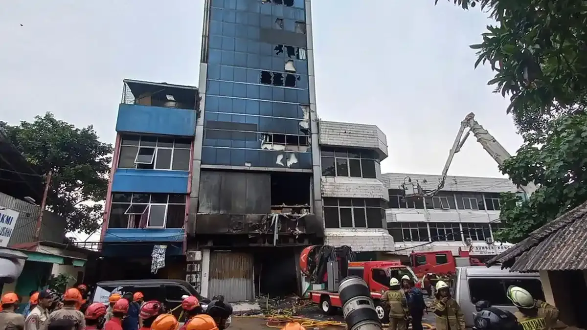 Subuh di Jakarta: Dedi Mulyadi Minta Rumah Sakit Layani Korban Begal, Sementara Kebakaran Gedung Bapenda DKI Jakarta Dilokalisir