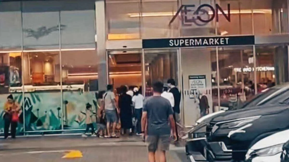Tragedi Aeon: Mengapa Karyawan Diperbolehkan Kembali ke Mall Sebelum Ledakan Mematikan?