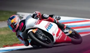 Veda Ega Pratama Tampil Mengesankan di FP1 Moto3 Inggris 2026