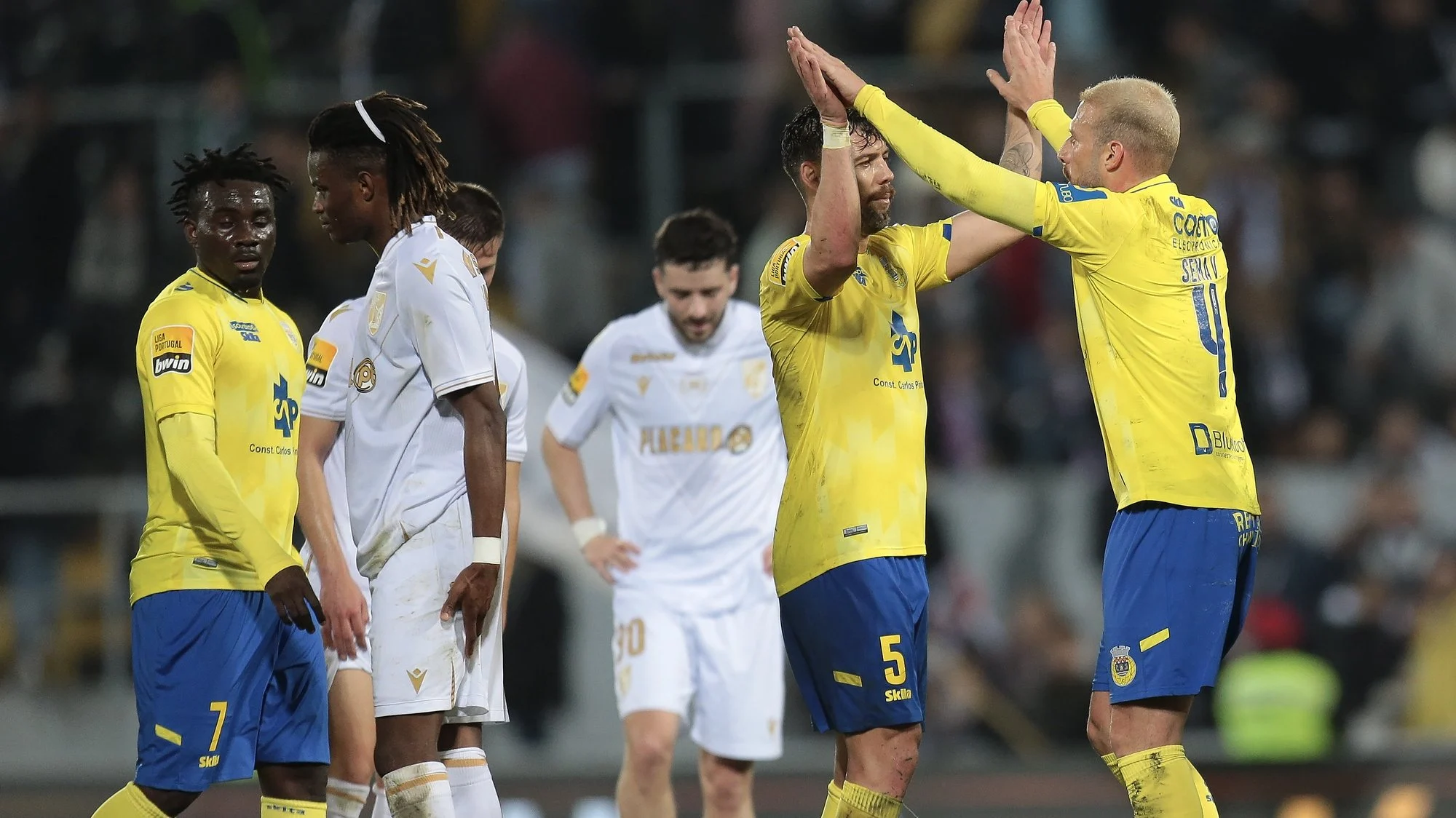 Vitória Guimarães vs Arouca: Pertandingan Sengit di Estádio Dom Afonso Henriques